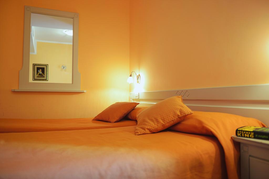 Hotel Marisa Albenga Exterior foto