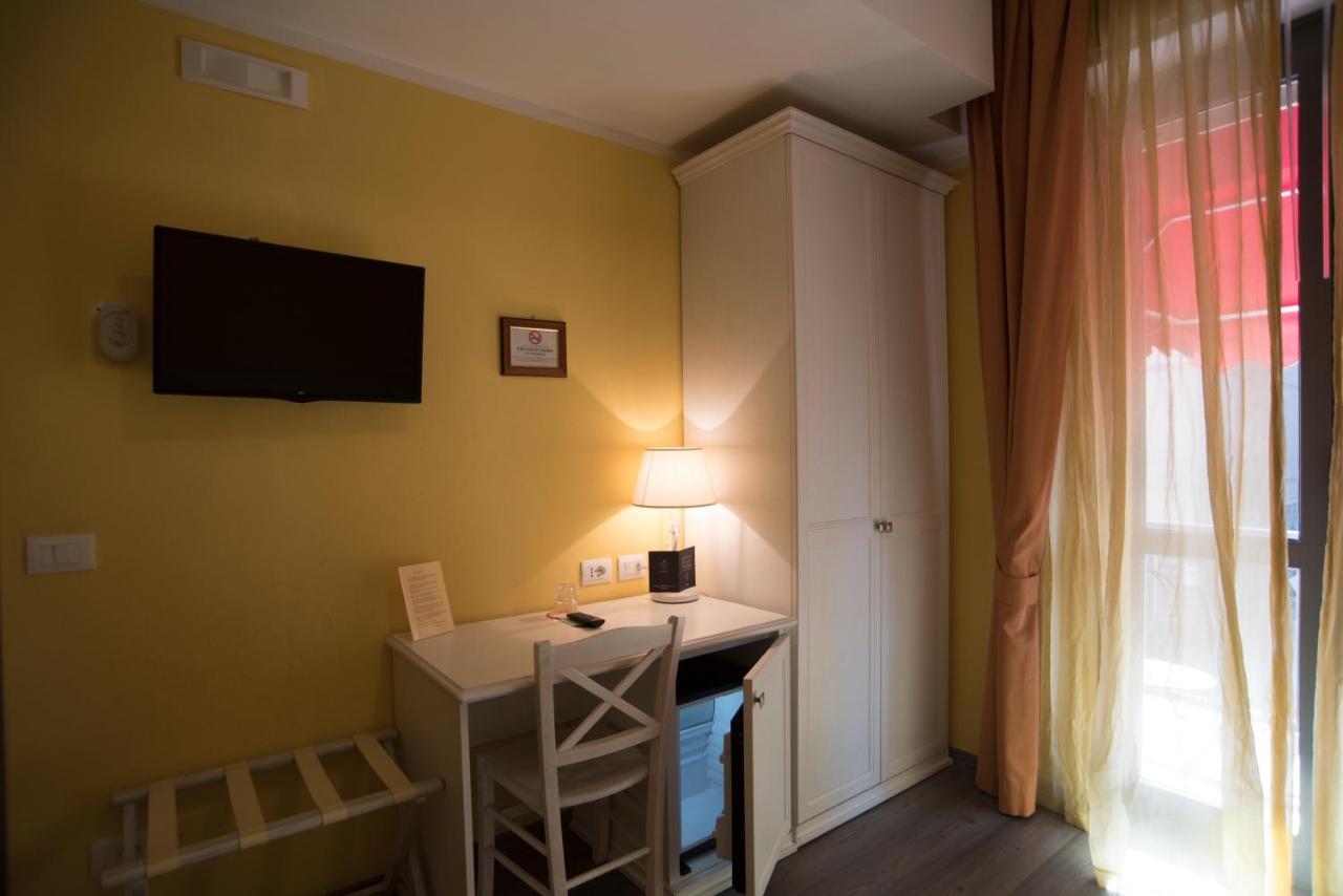 Hotel Marisa Albenga Exterior foto