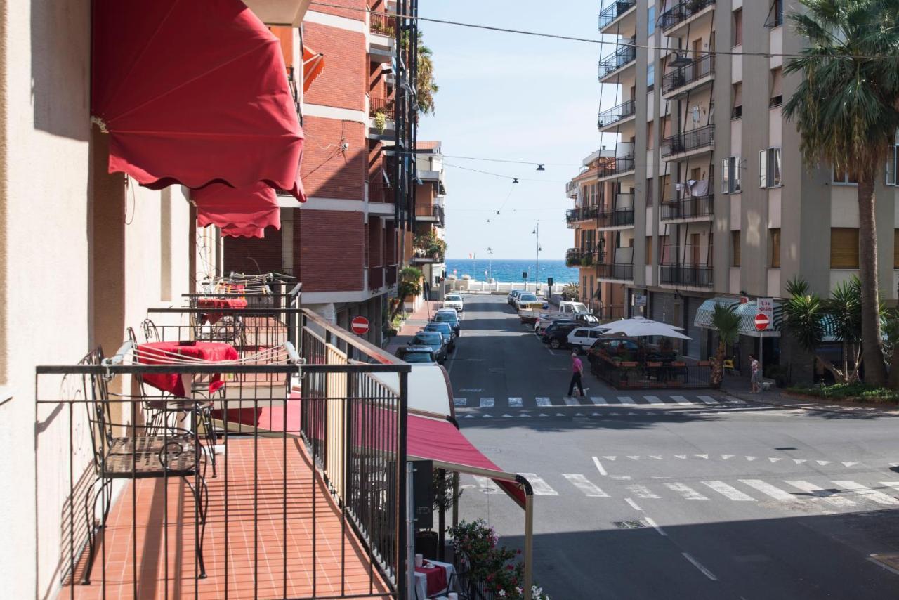 Hotel Marisa Albenga Exterior foto