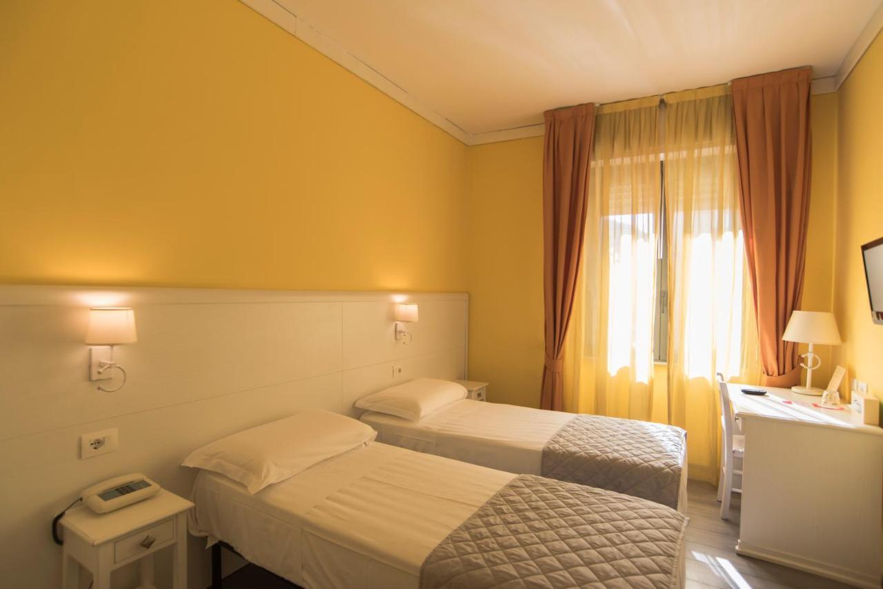 Hotel Marisa Albenga Exterior foto