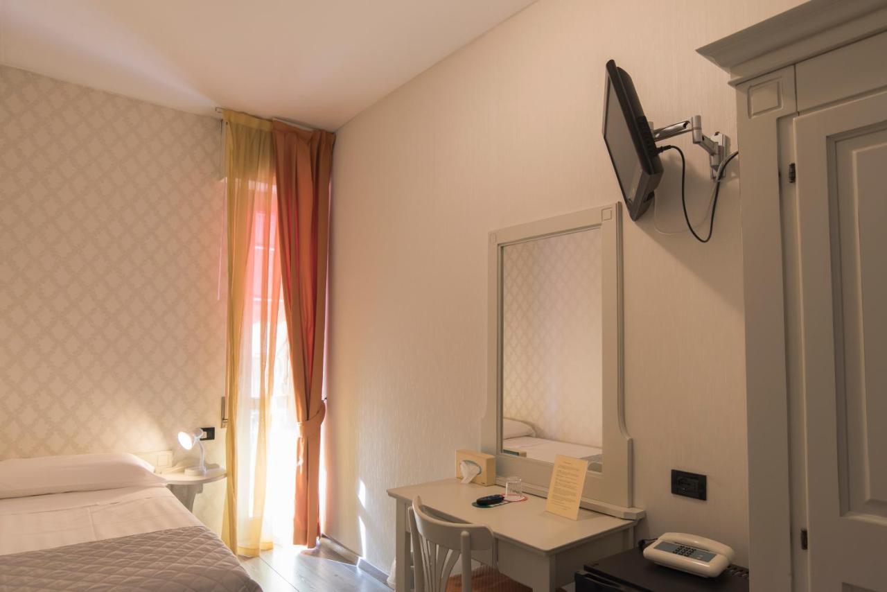 Hotel Marisa Albenga Exterior foto
