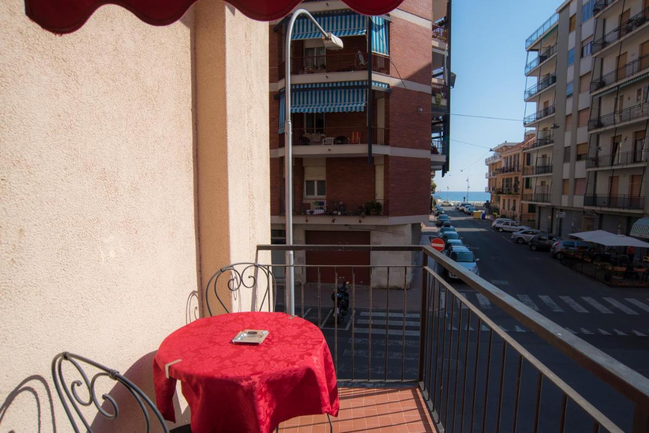 Hotel Marisa Albenga Exterior foto
