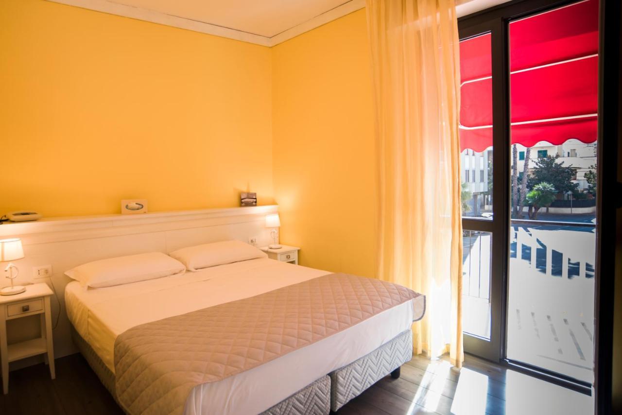 Hotel Marisa Albenga Exterior foto